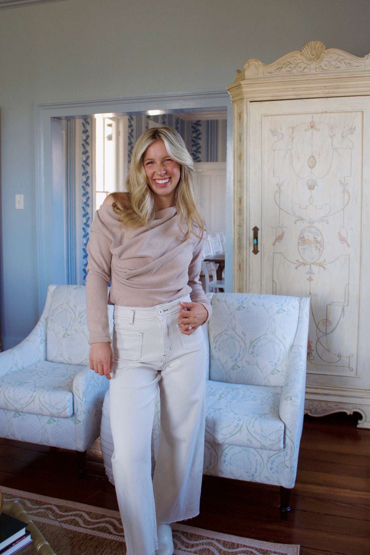 Front Pocket Cream Pants