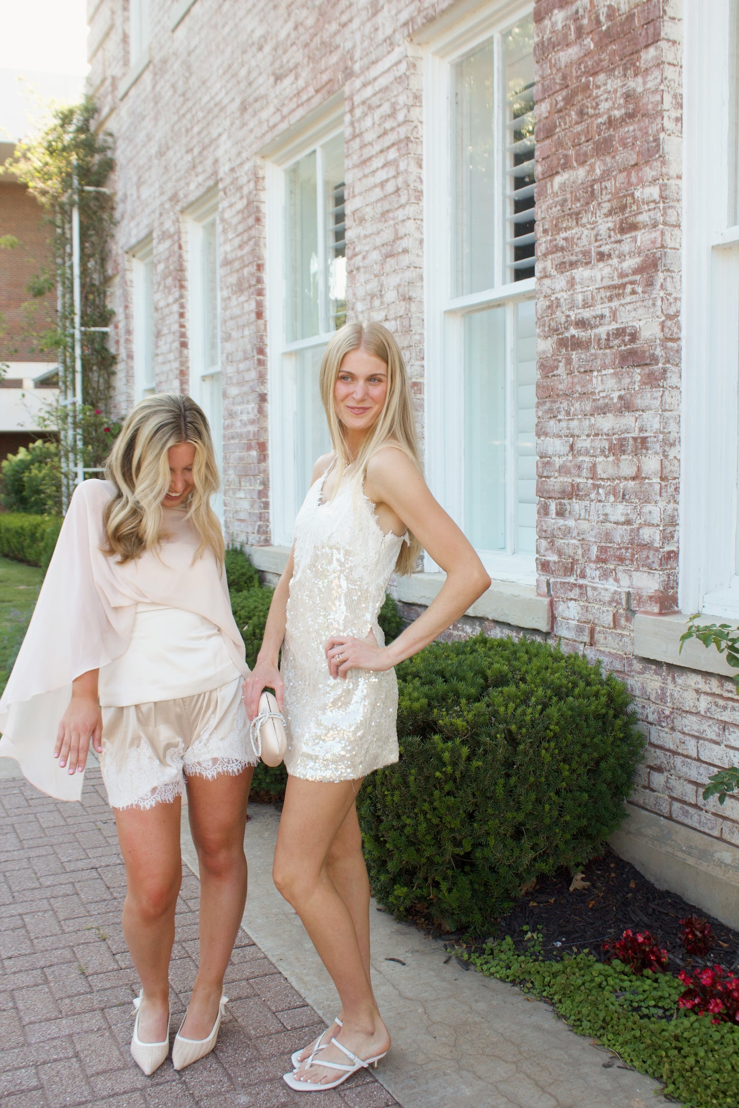 Lace & Champagne Mini